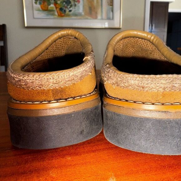 Brown Suede slipon slippers-outdoor sole sz 6 - Picture 7 of 9
